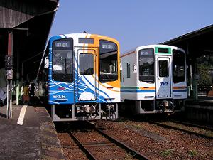 天竜二俣駅で並ぶ天浜線主力車両